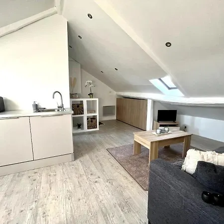 The Little French Studio - * Fontainebleau